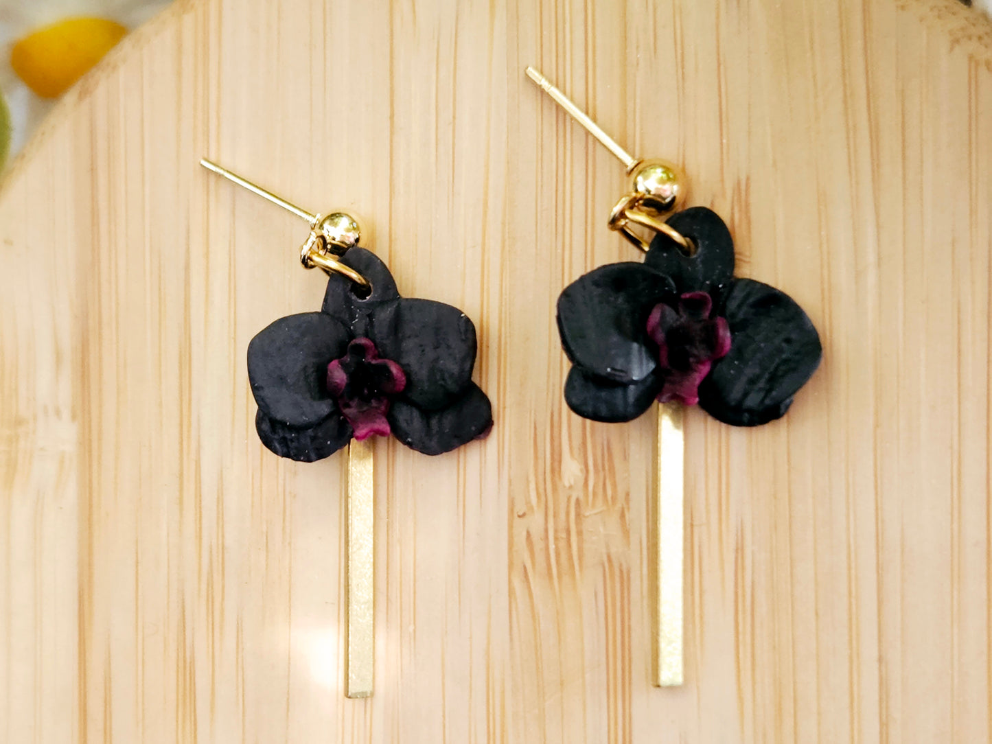 Orchid Black Earrings