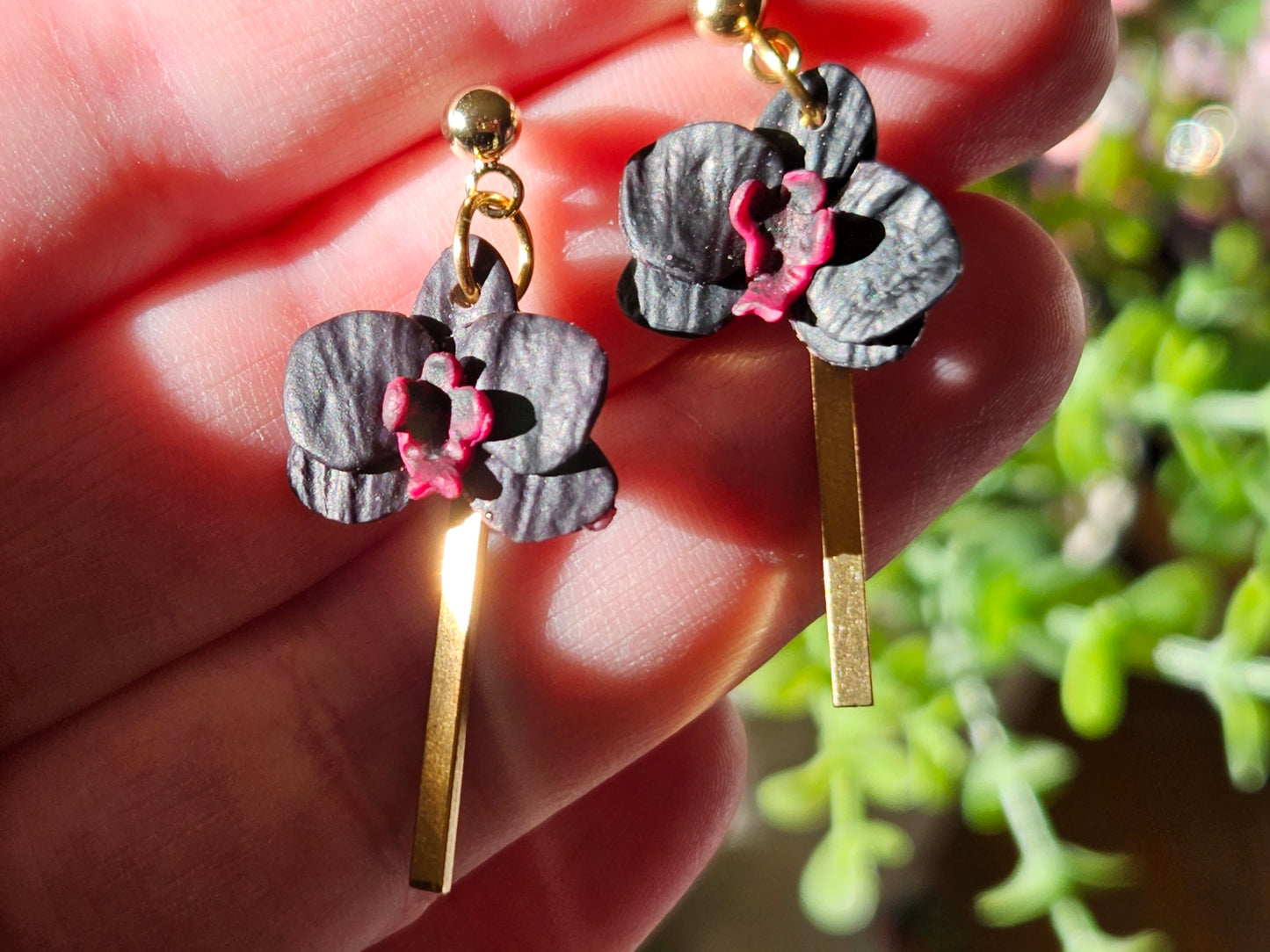 Orchid Black Earrings