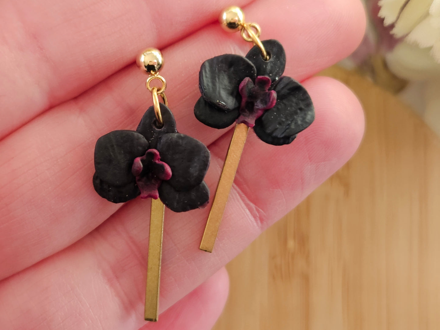 Orchid Black Earrings