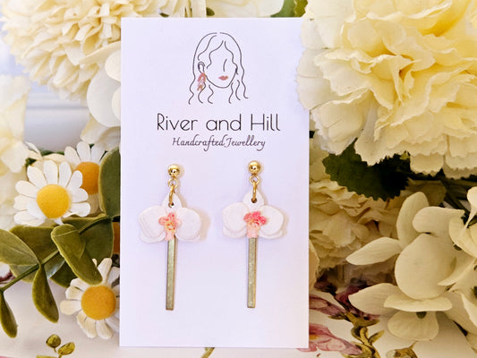 Orchid White Earrings