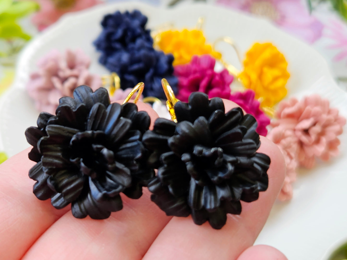 Carnation Black Earrings