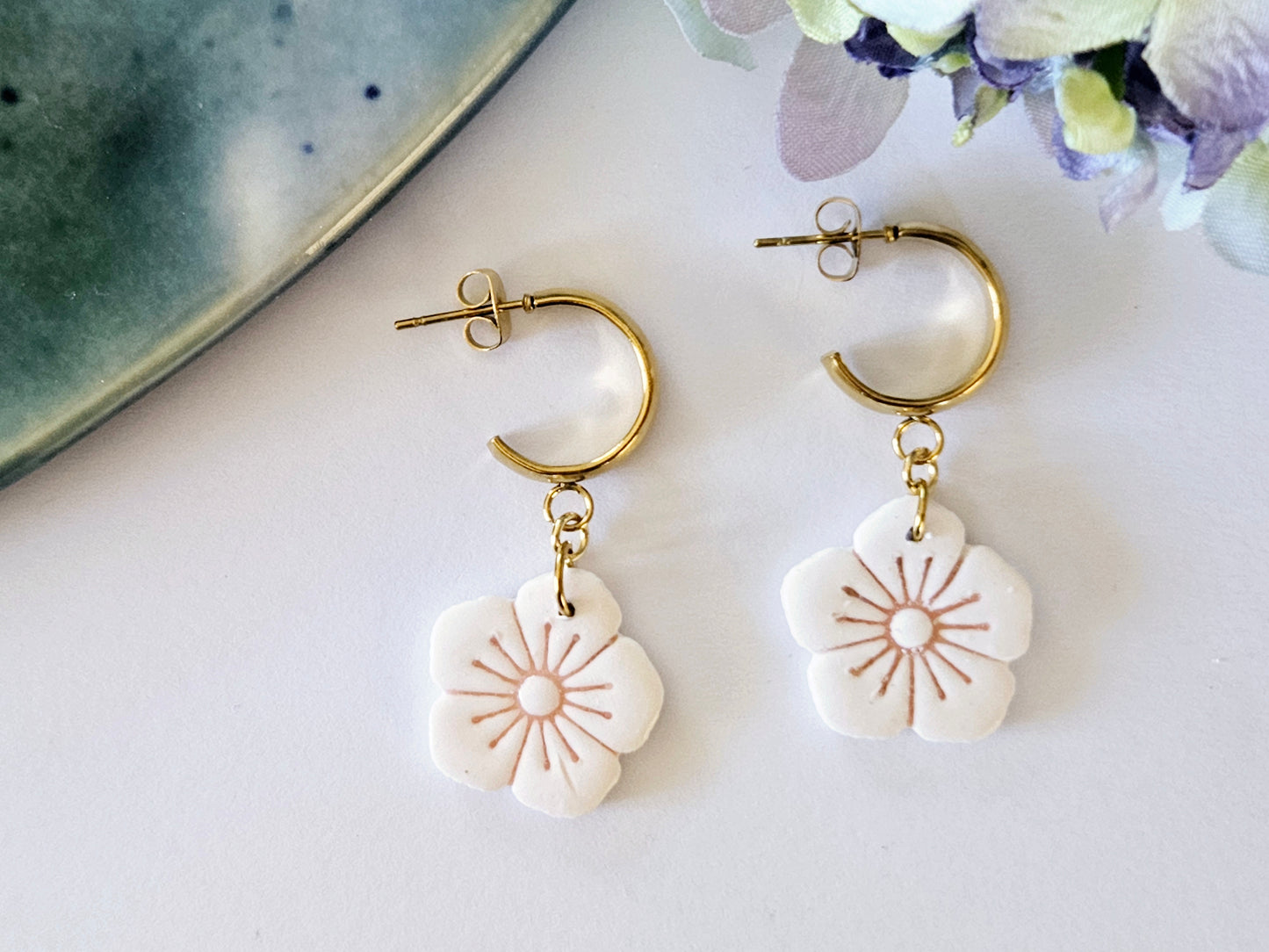 Porcelain Manuka Flower Half Hoops