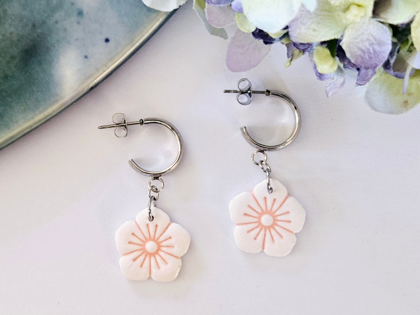 Porcelain Manuka Flower Half Hoops