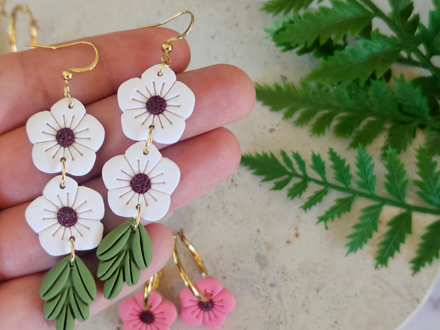 Manuka Flower Earrings White