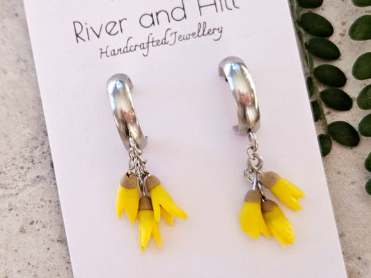 Kowhai Dainty Half Hoops
