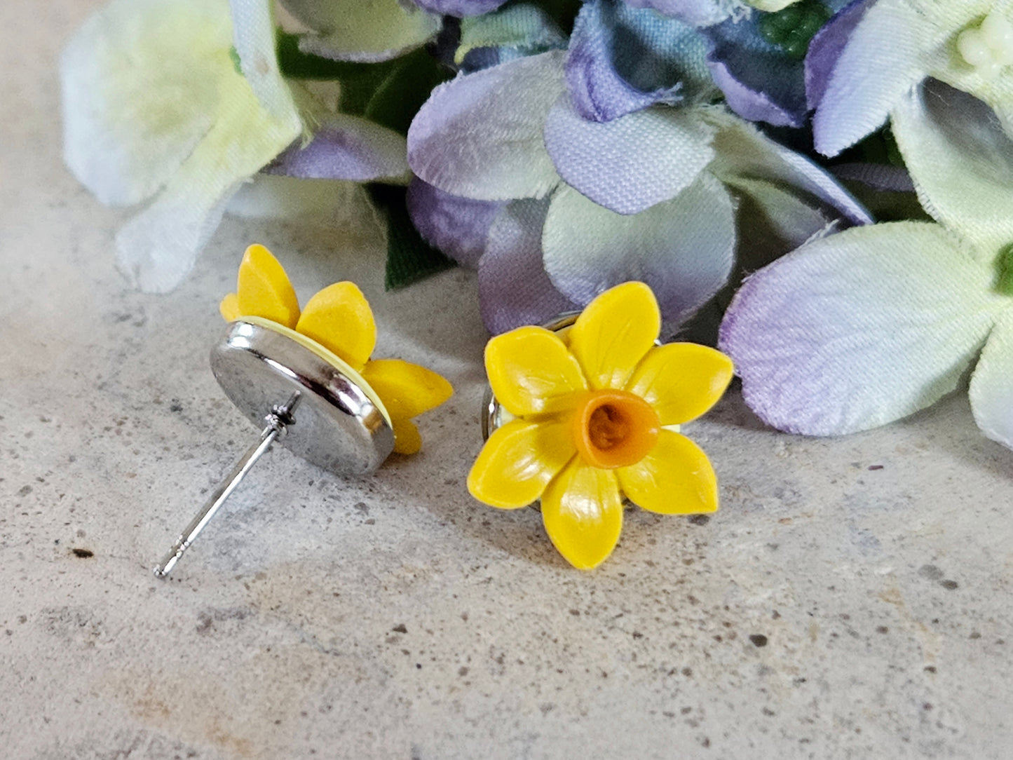 Daffodil Stud Earrings