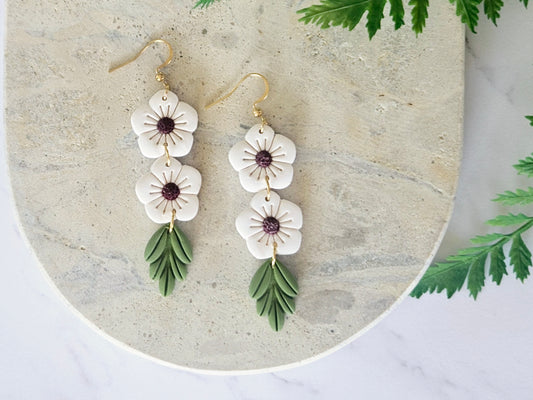 Manuka Flower Earrings White