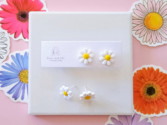 Girls Daisy Studs