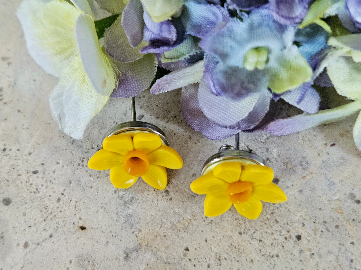 Daffodil Stud Earrings