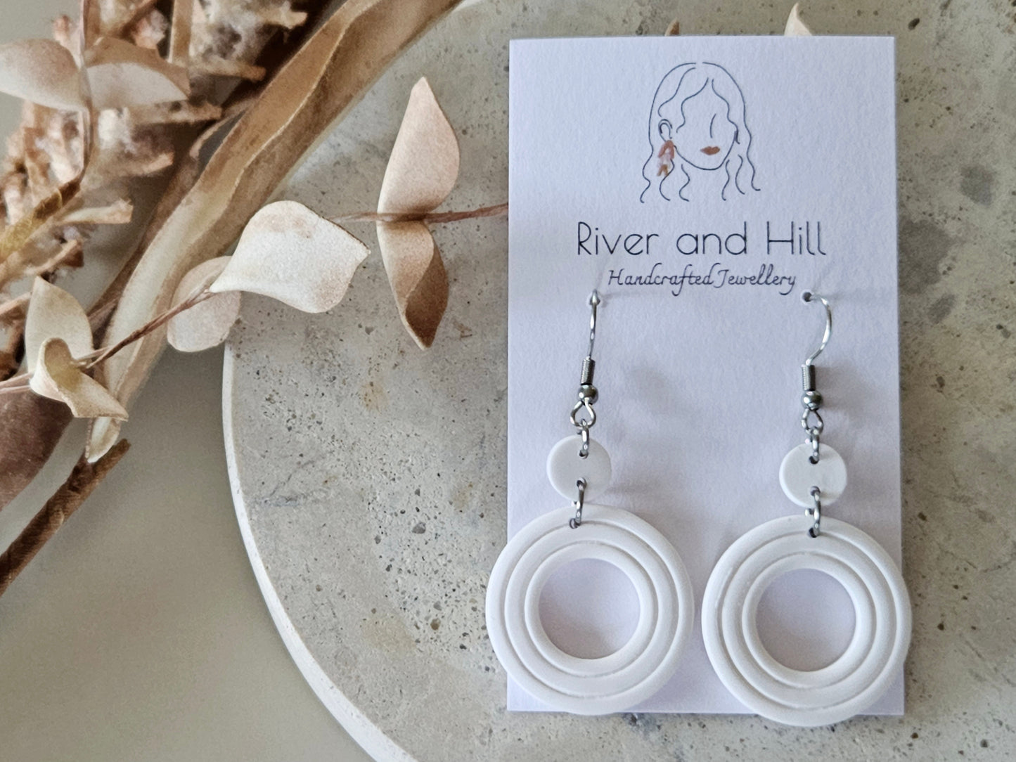 Essentials White Earrings