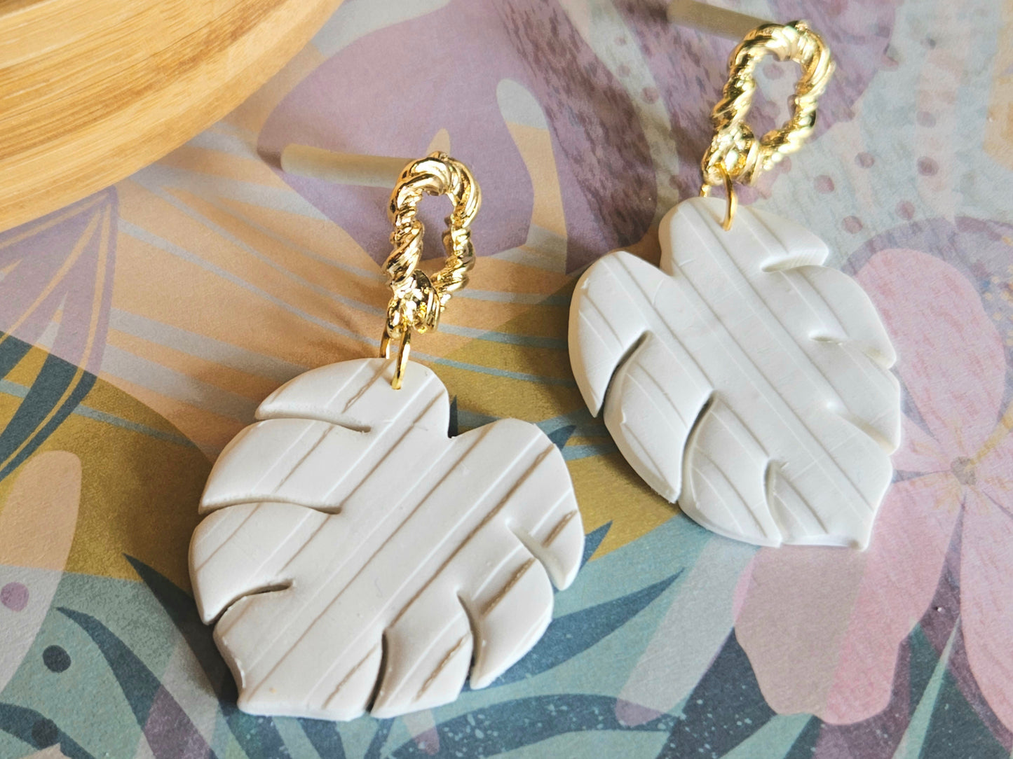 Monstera White Earrings