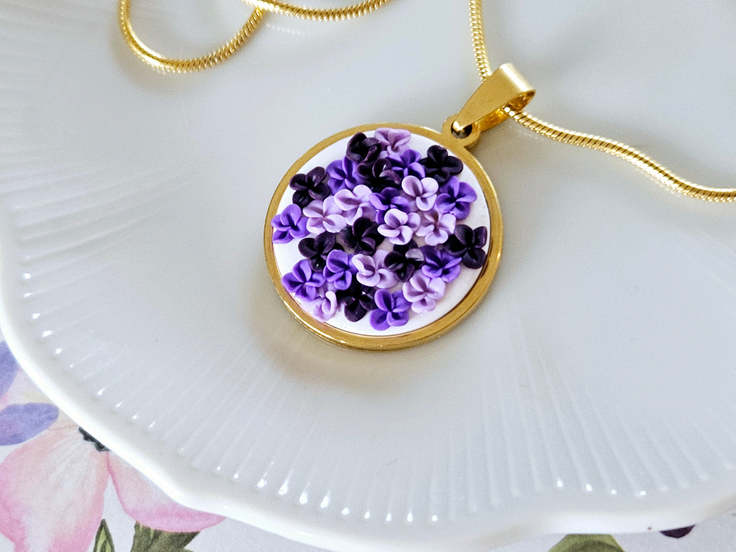 Lilac Garden Necklace Gold Tone