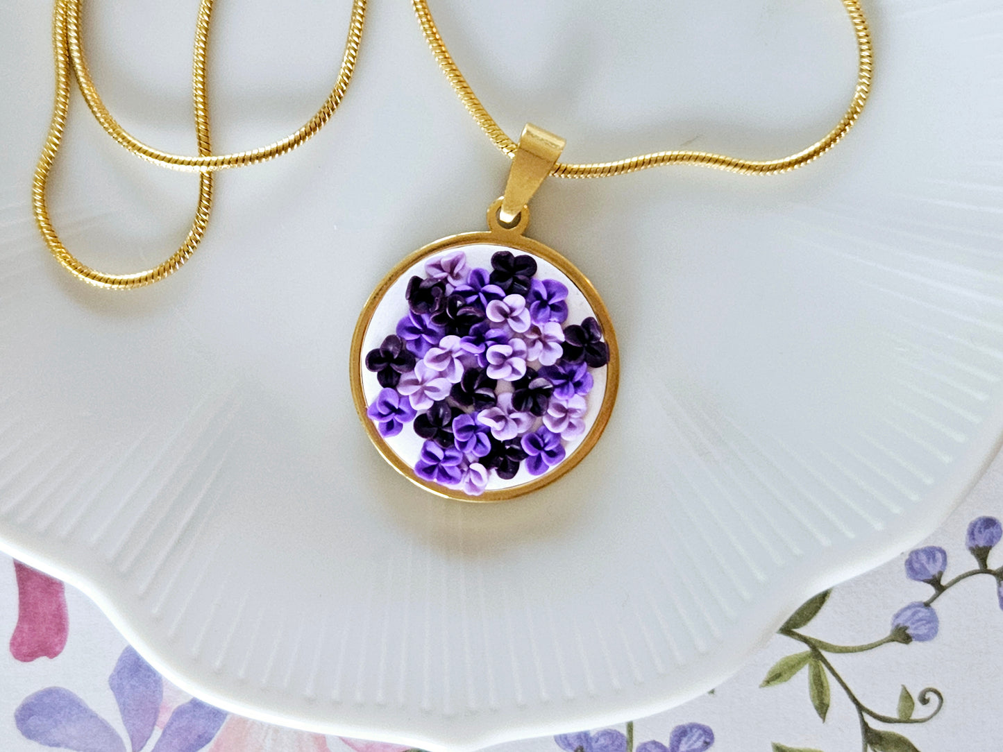 Lilac Garden Necklace Gold Tone