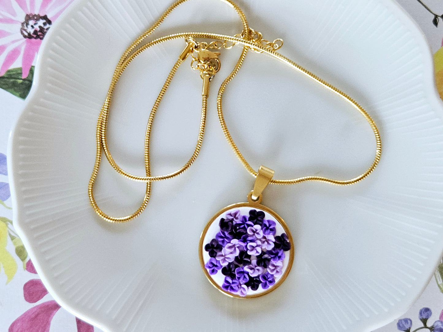 Lilac Garden Necklace Gold Tone