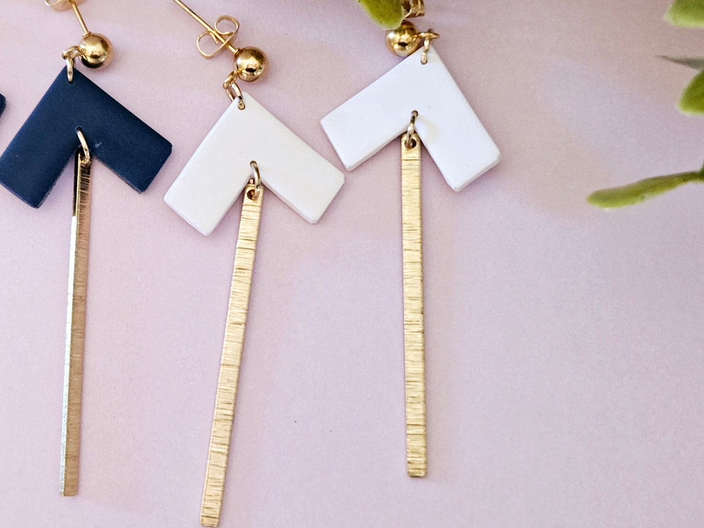 Arrow White Gold Dangle Earrings