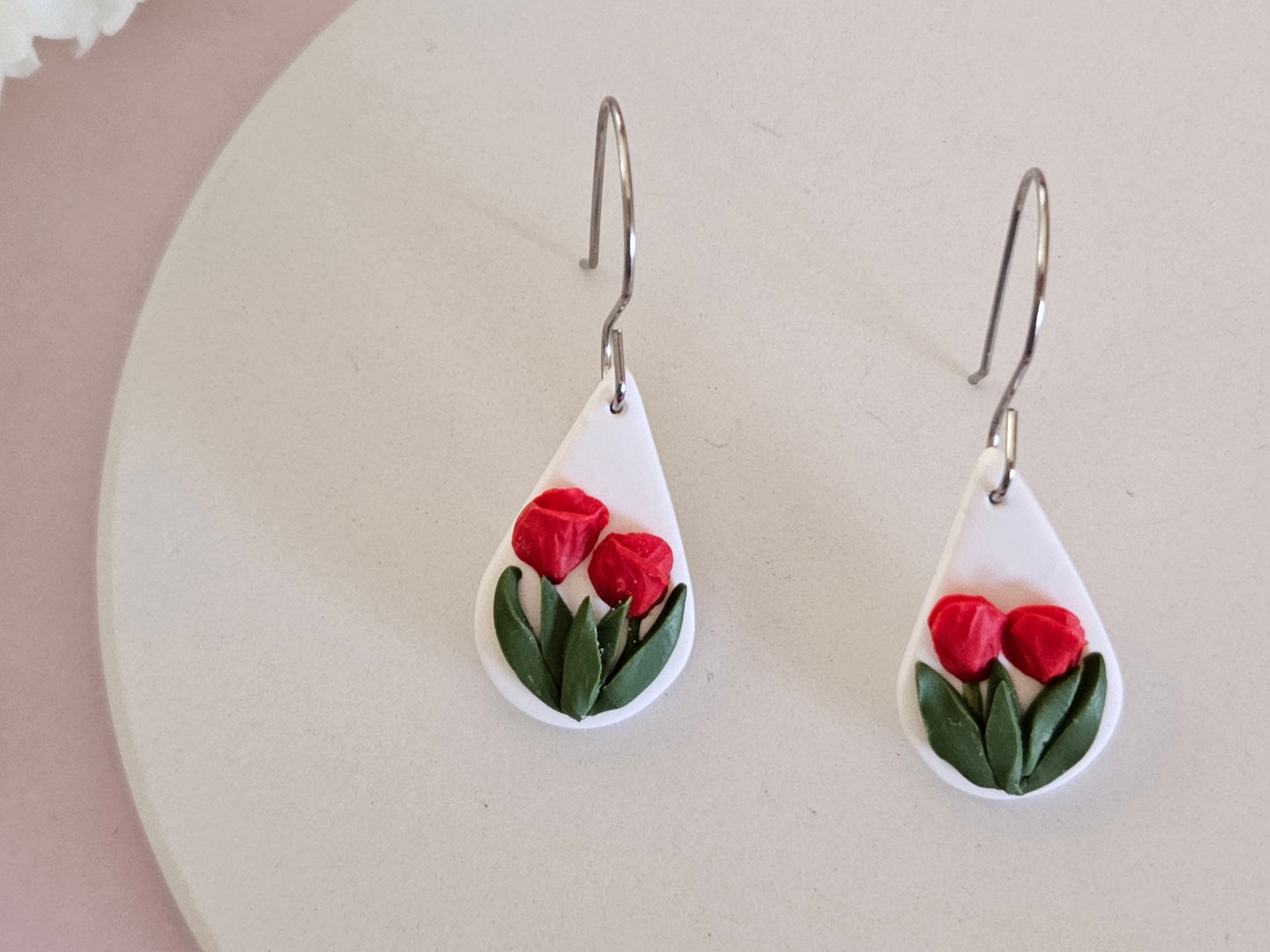 Tulip Small Droplet Red Earrings