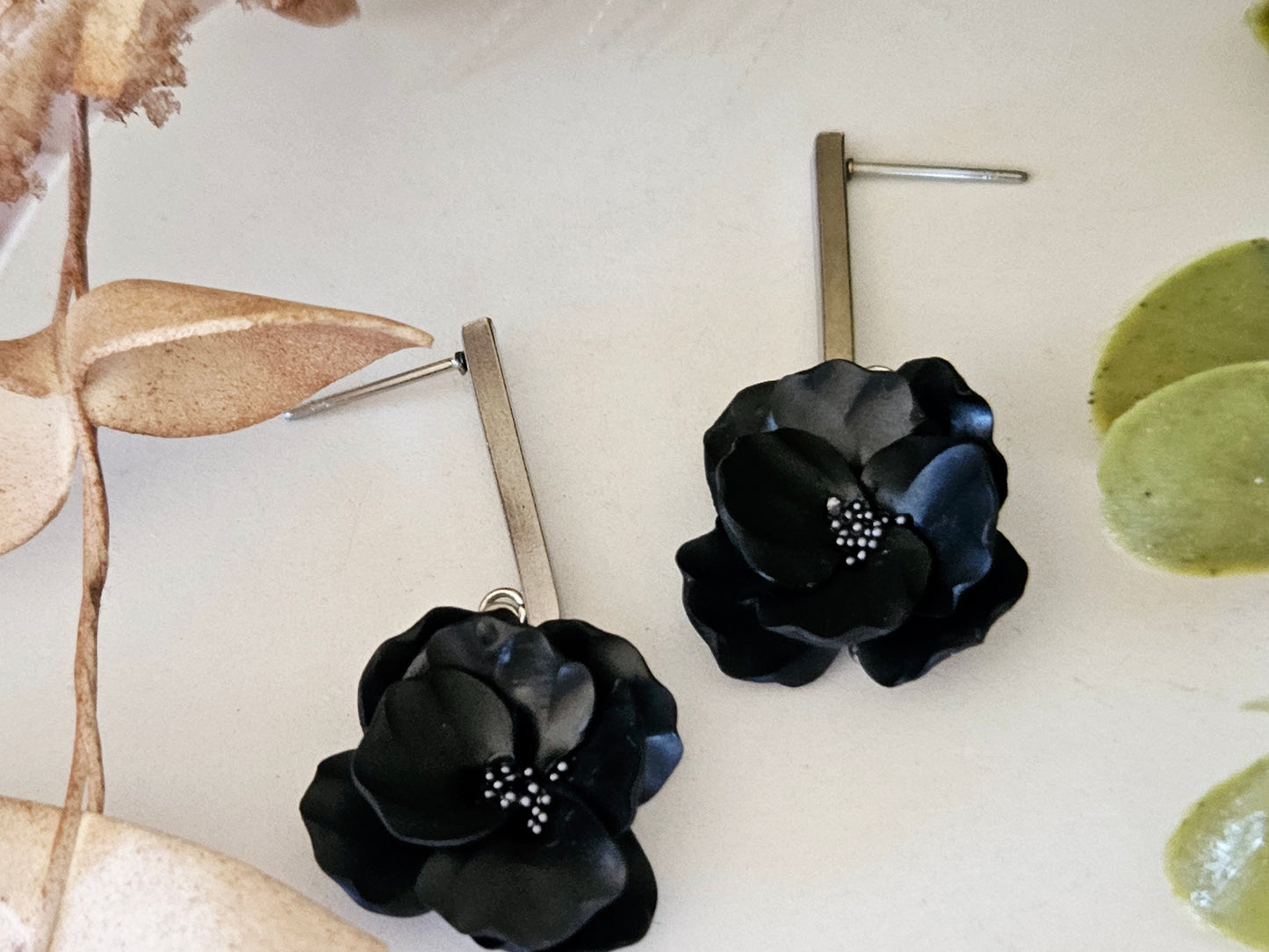 Floral Bloom Black Bar Earrings