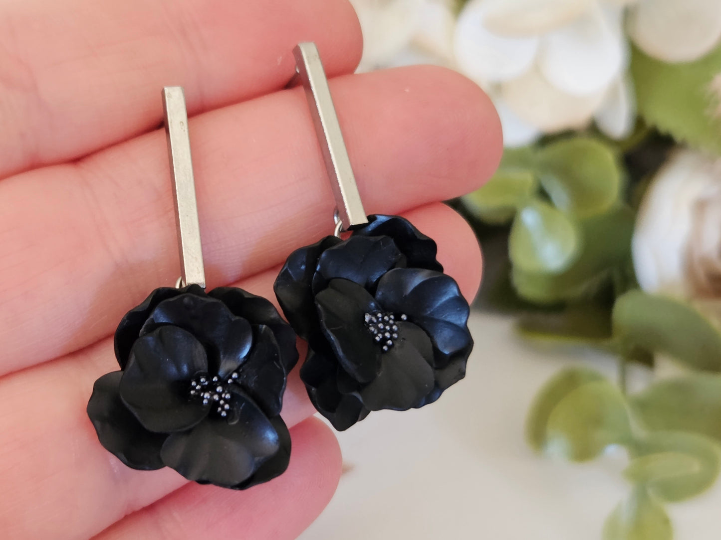 Floral Bloom Black Bar Earrings