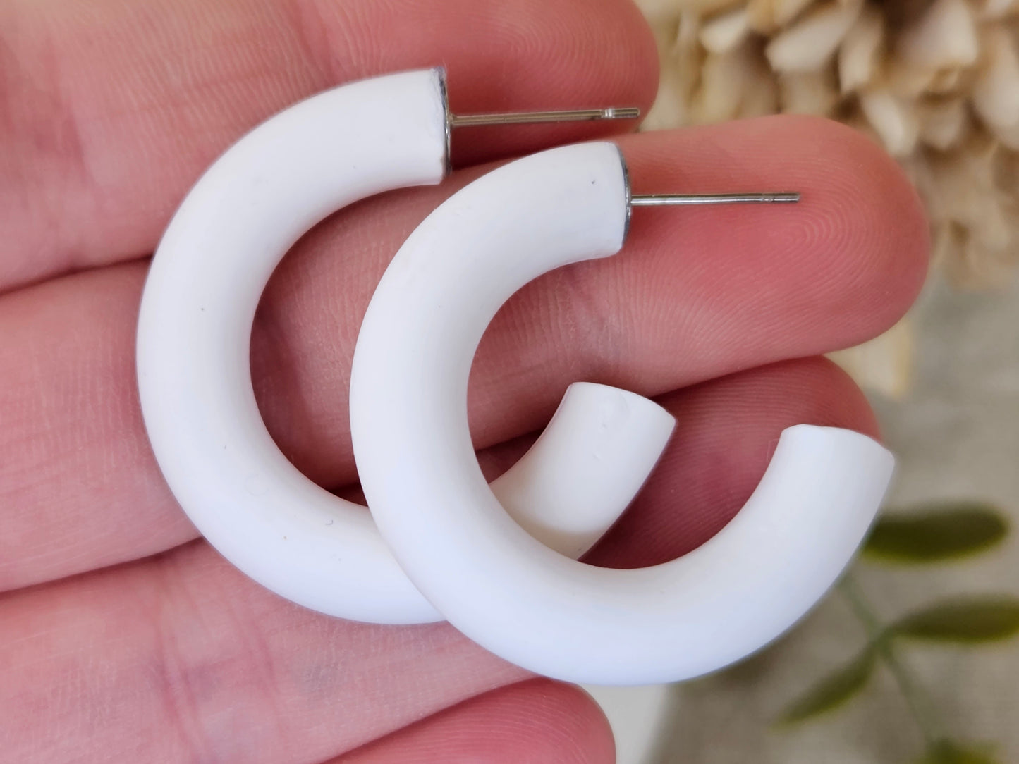 Classic Hoops Small White