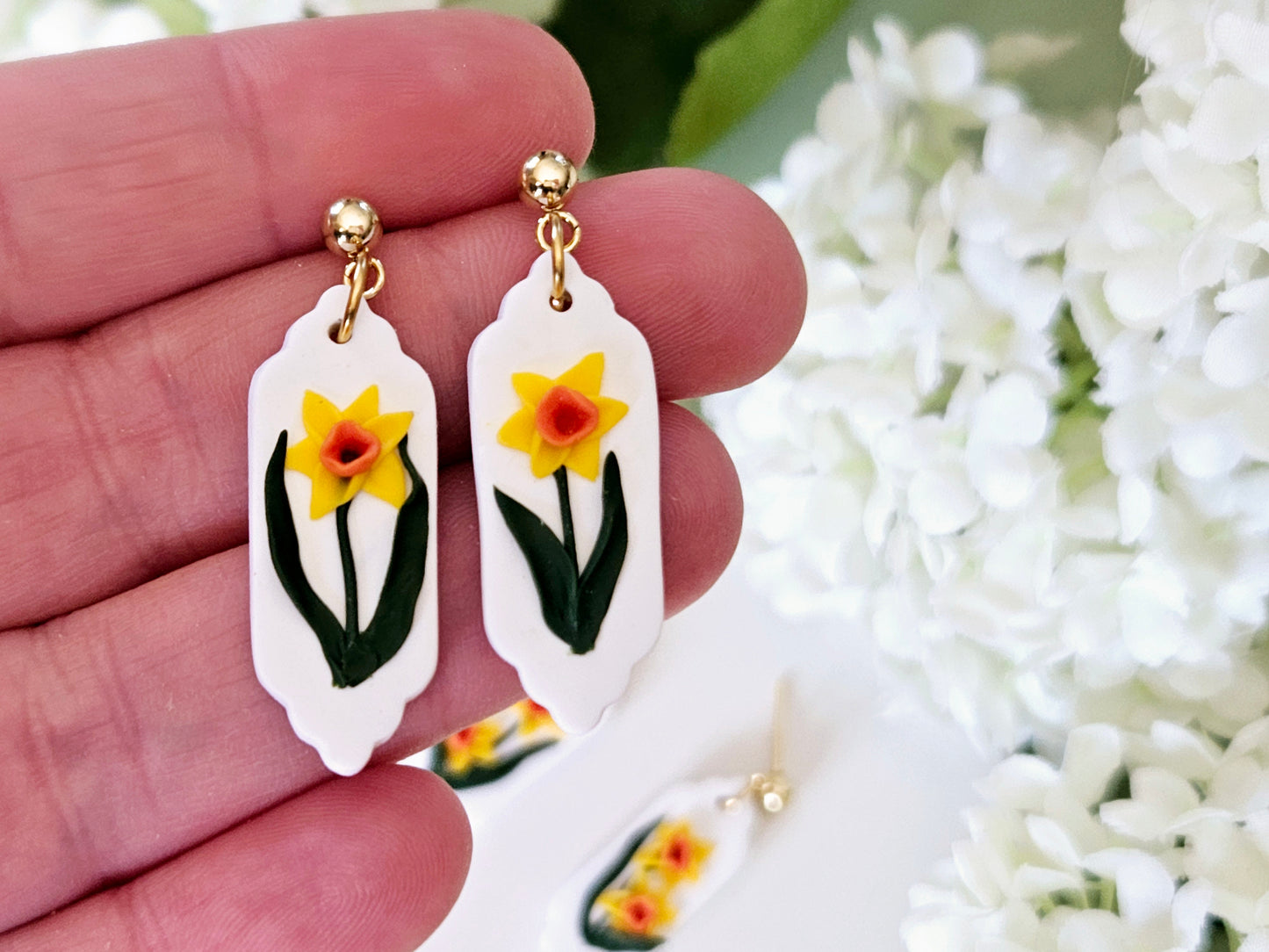 Daffodil Single Stem Earrings