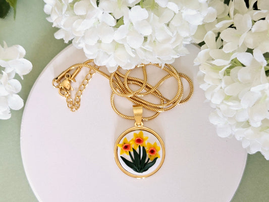 Daffodil Necklace