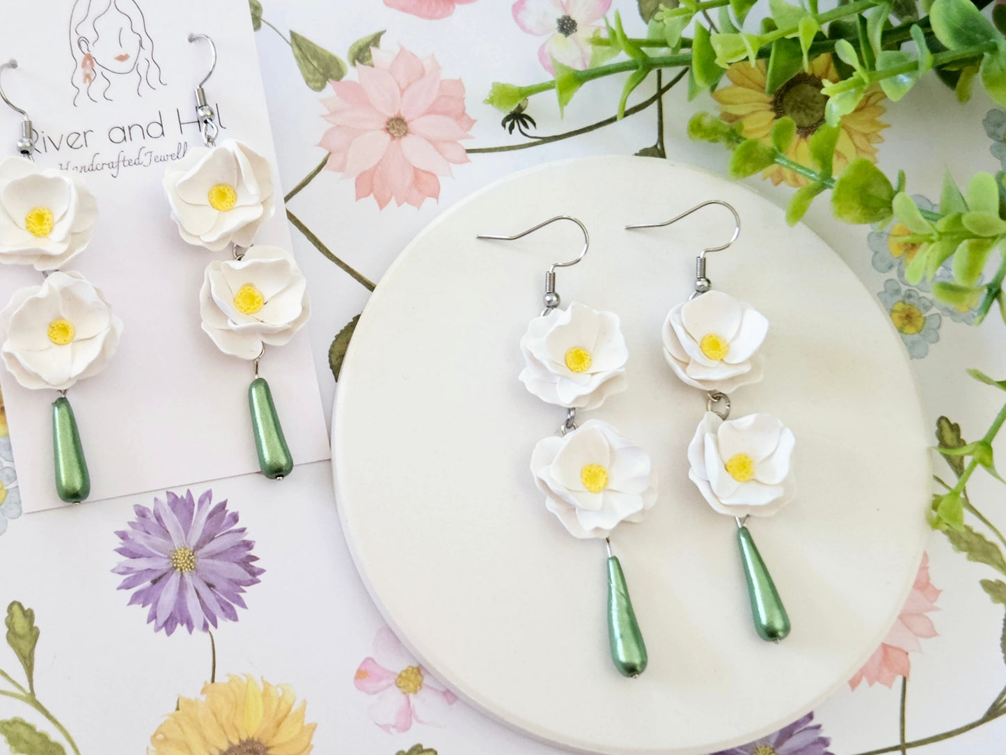 Summer Floral White Flower Earrings