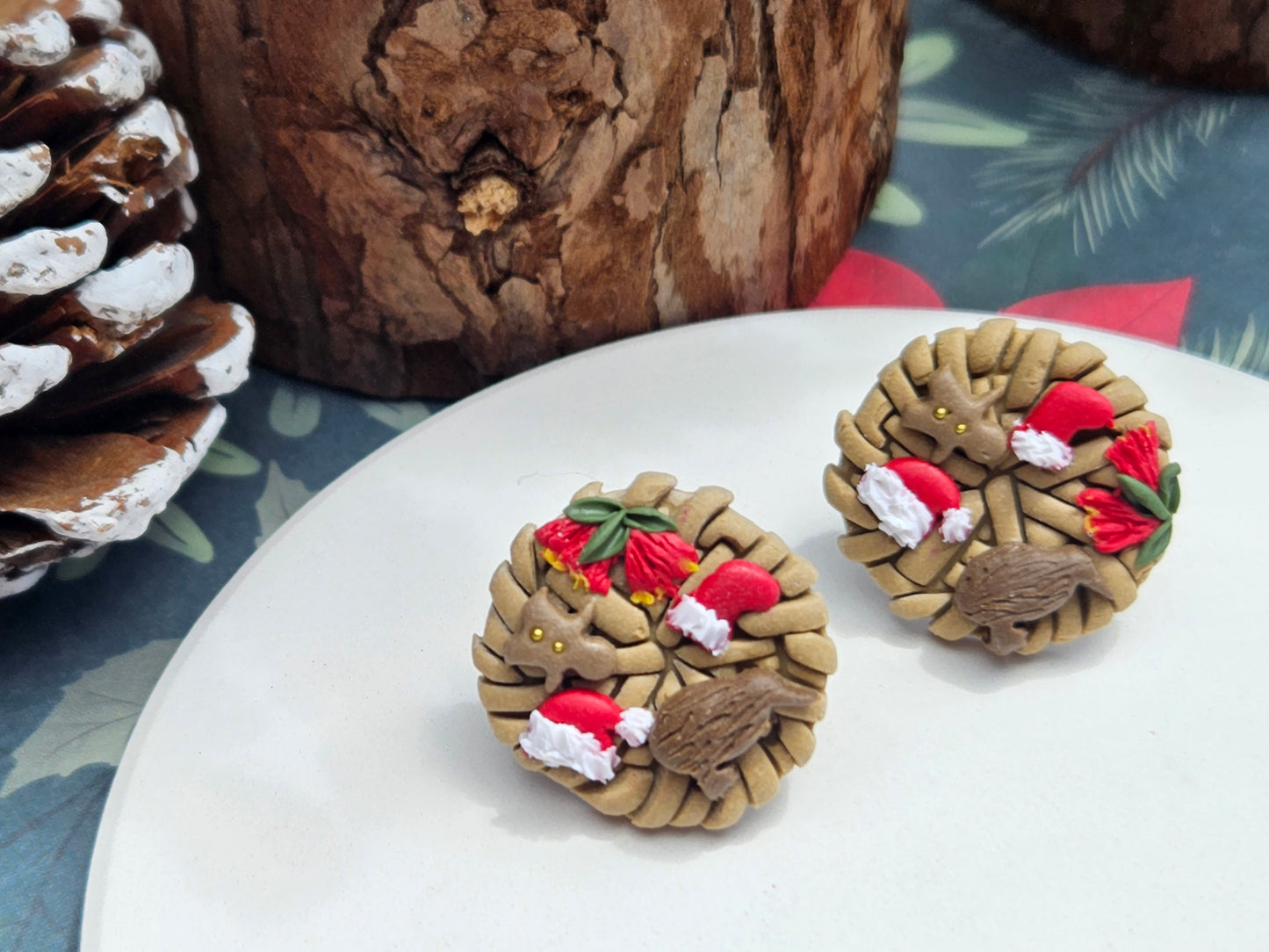 Kiwi Christmas Weave Stud Earrings