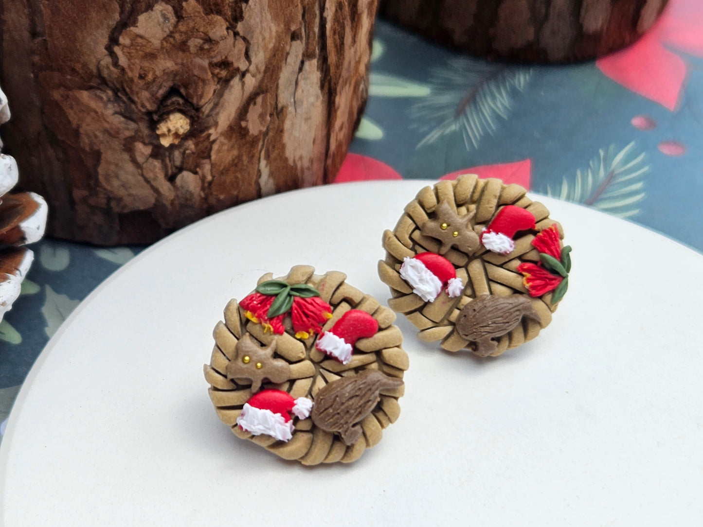 Kiwi Christmas Weave Stud Earrings