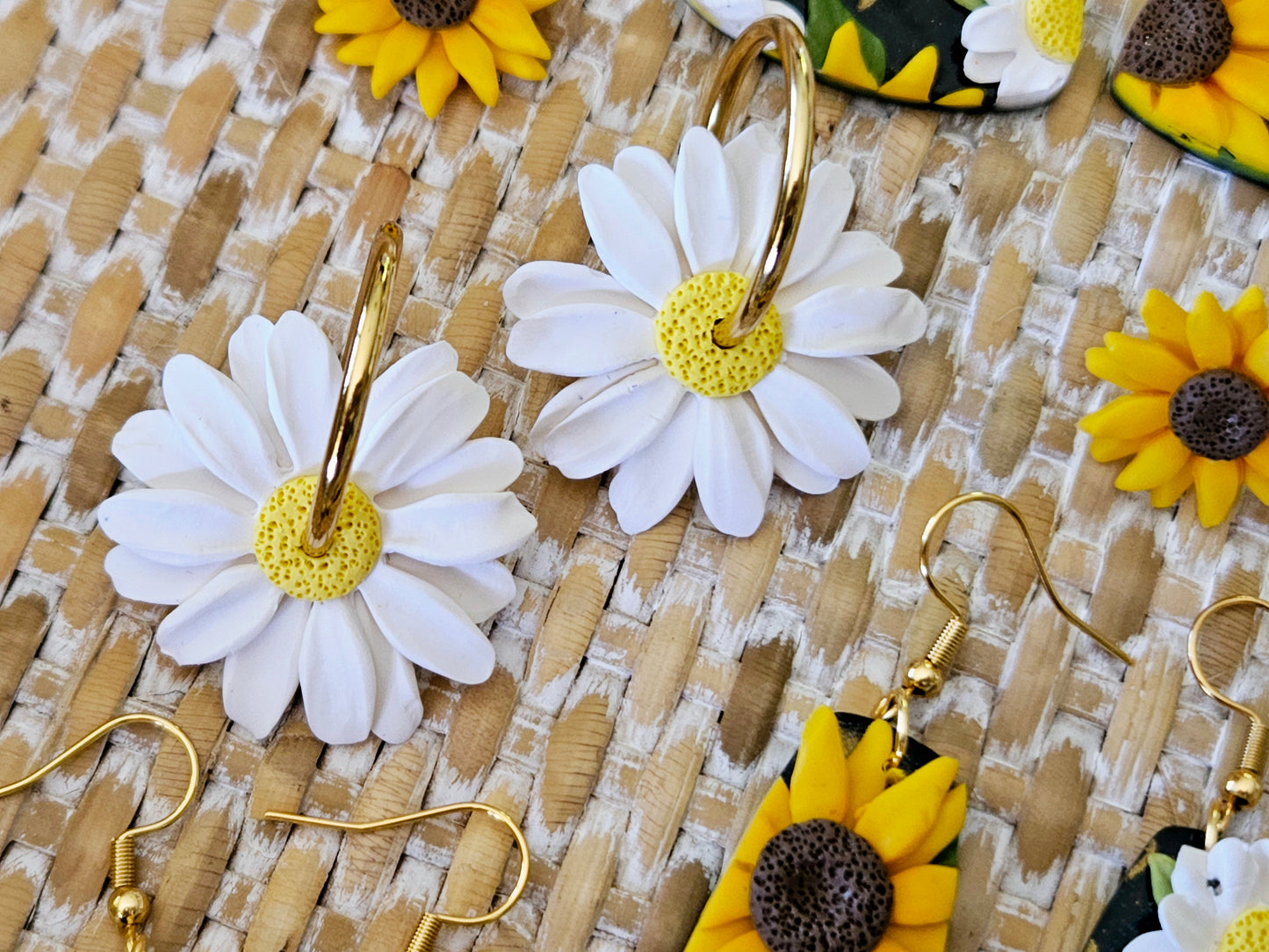 Daisy Hoop Earrings Gold