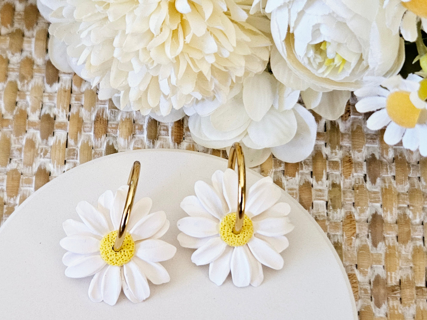 Daisy Hoop Earrings Gold