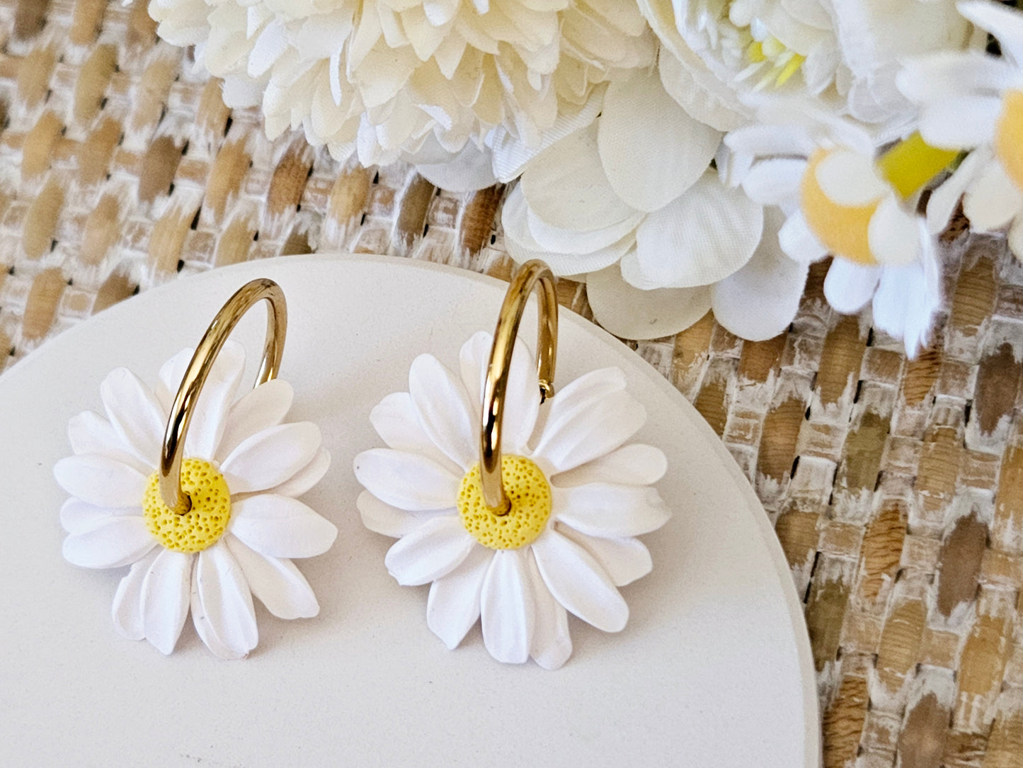 Daisy Hoop Earrings Gold