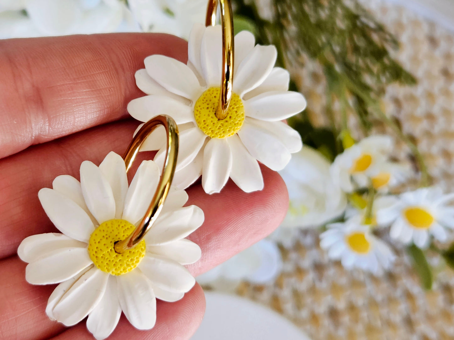 Daisy Hoop Earrings Gold