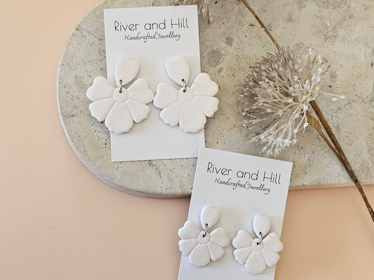 Daily Colour White Earrings