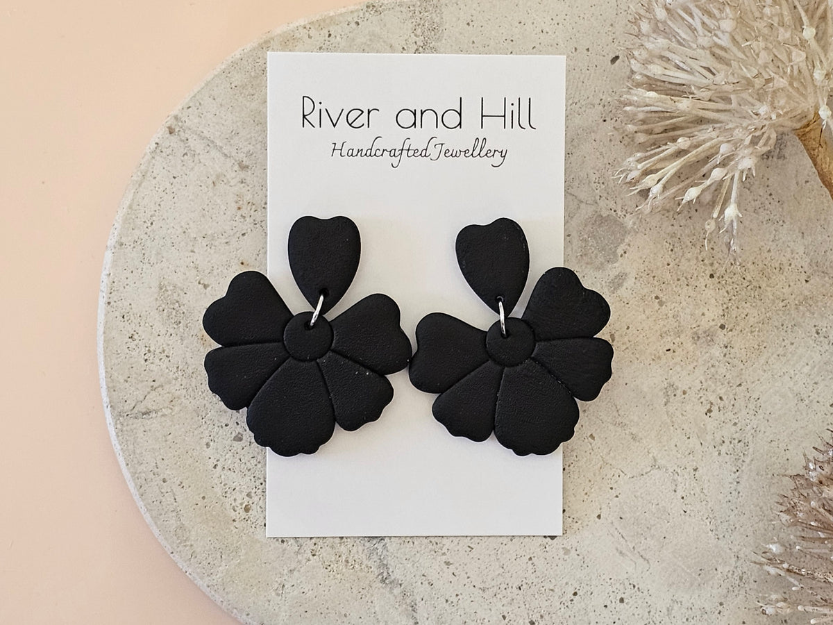 Daily Colour Black Petal Earrings