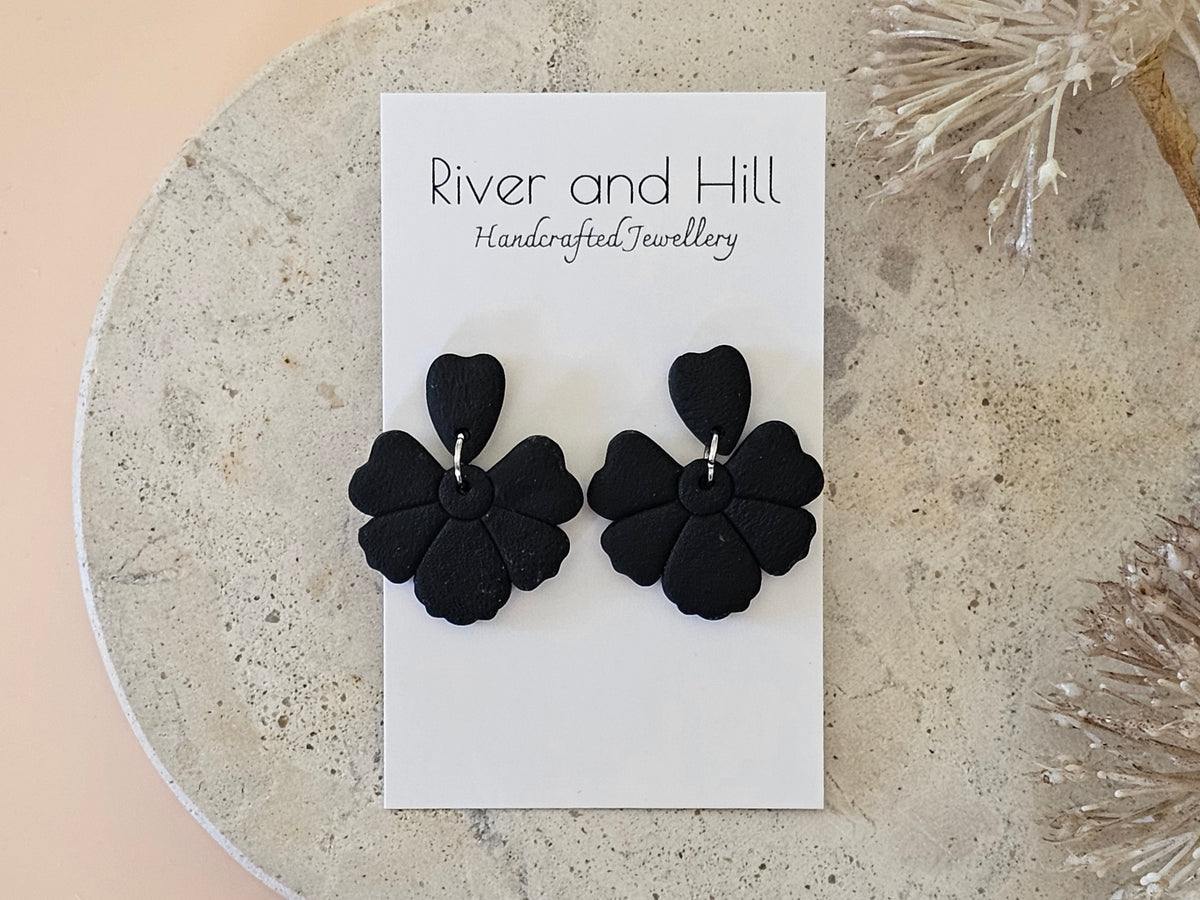 Daily Colour Black Petal Earrings