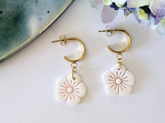 Porcelain Manuka Flower Half Hoops