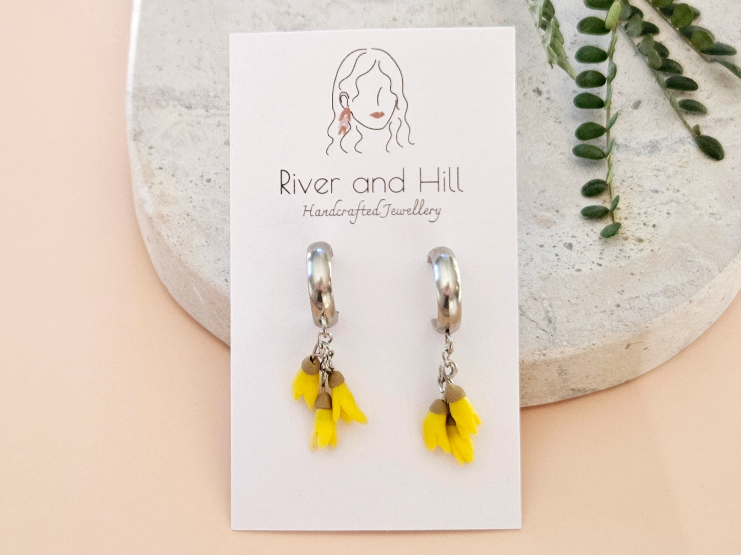 Kowhai Dainty Half Hoops