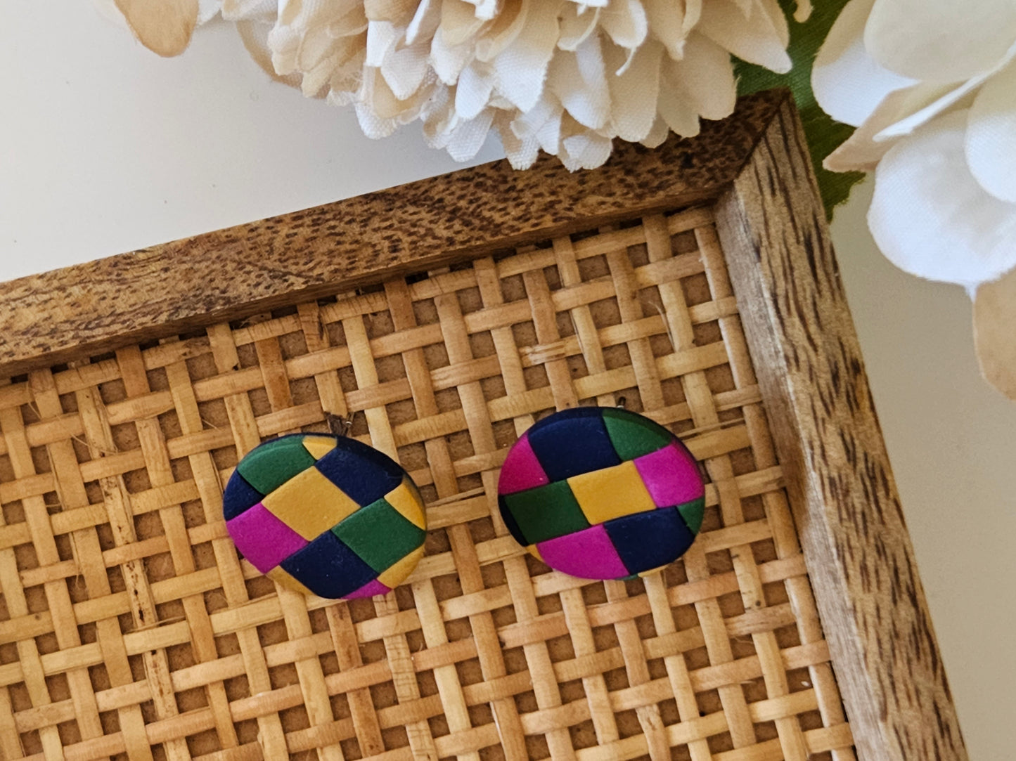 Checkered Bright Studs