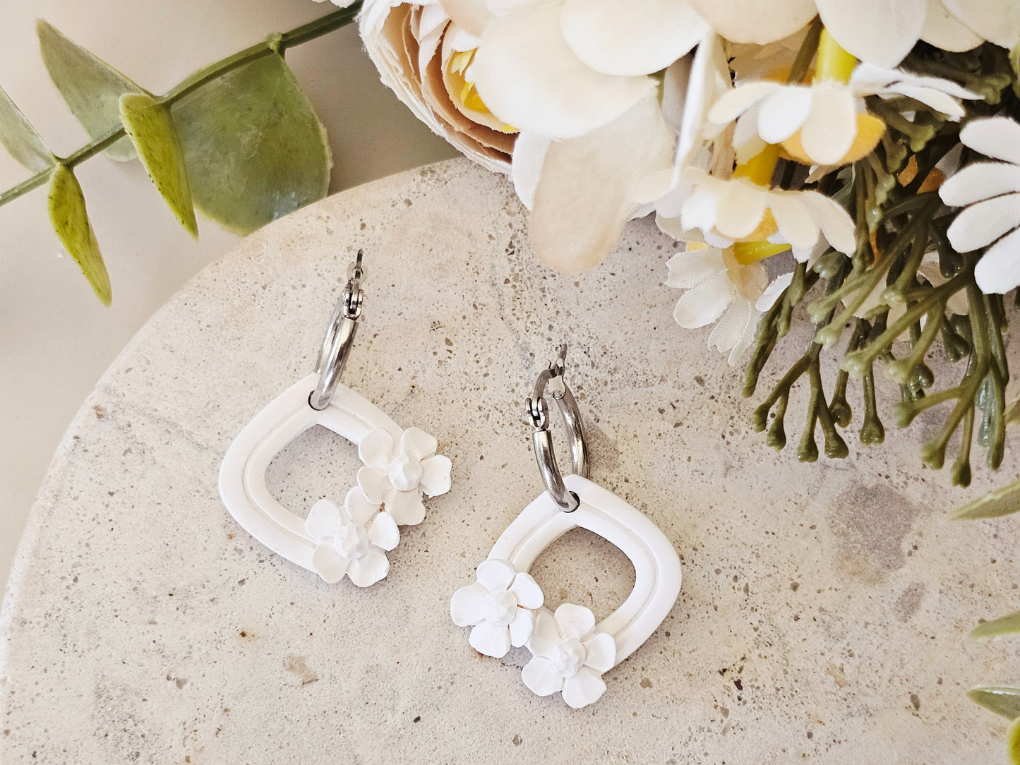 Daily Colour White Floral Hoops