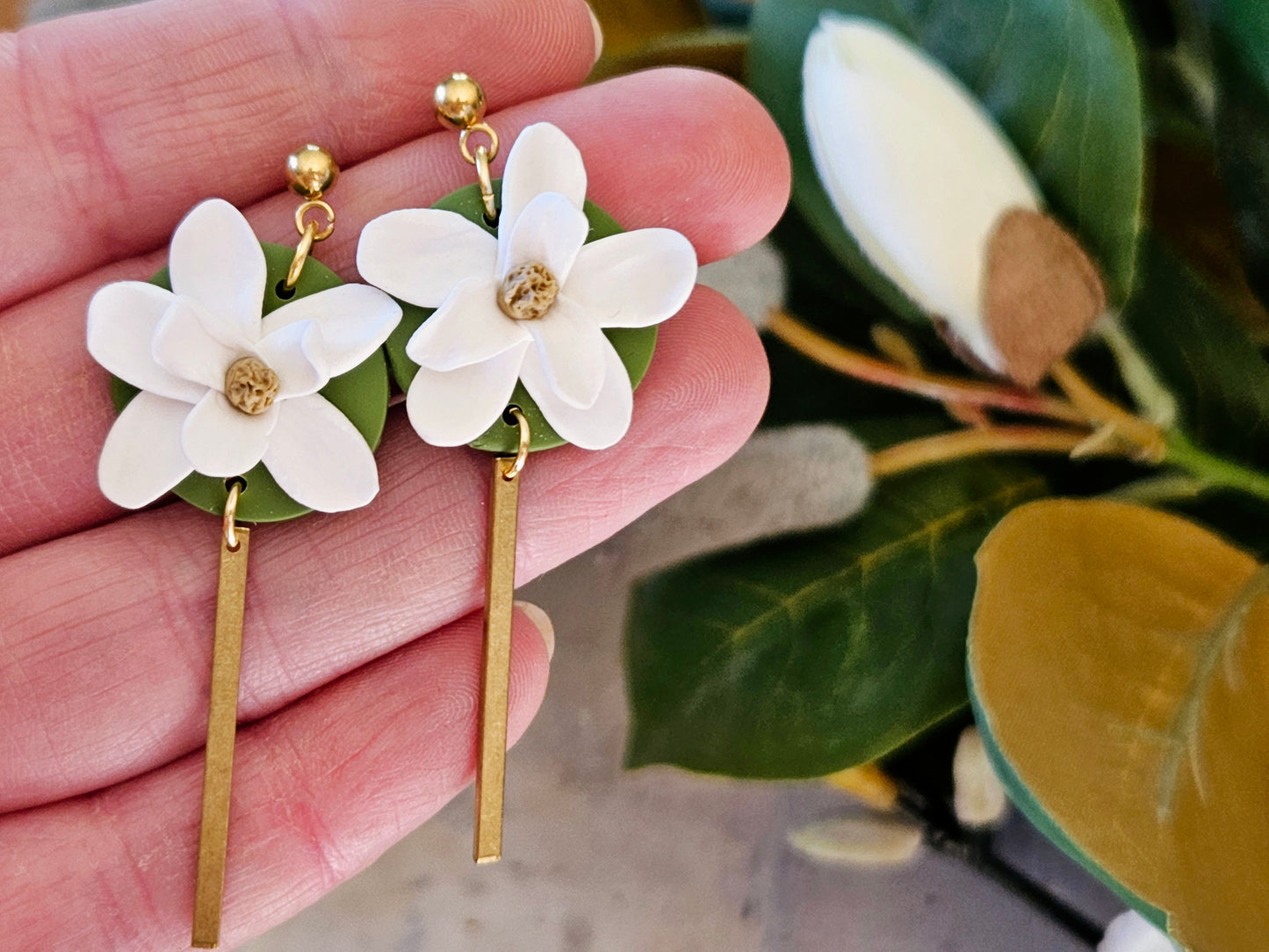 Magnolia Bar Drop Earrings White
