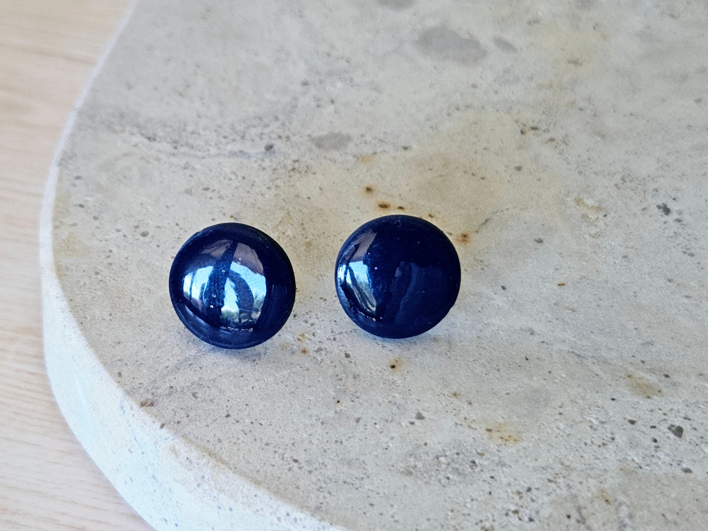 Contemporary Dot Earrings White