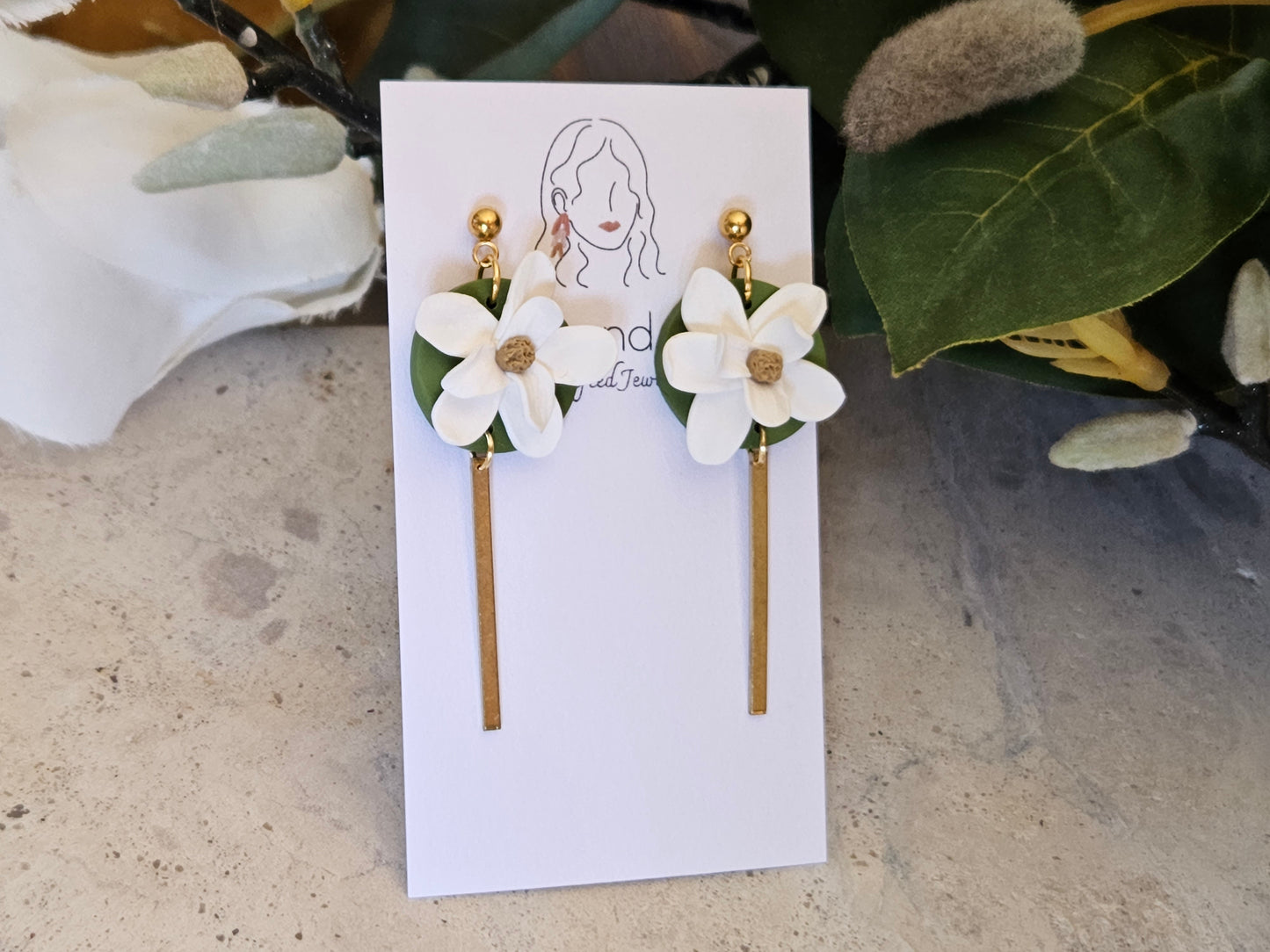 Magnolia Bar Drop Earrings White
