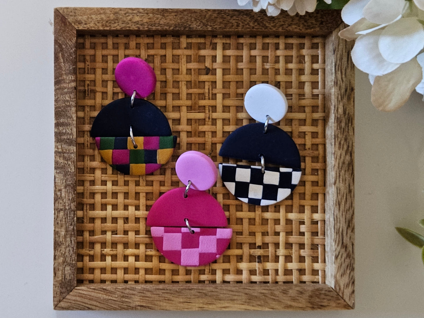 Checkered Disk Pink Earrings