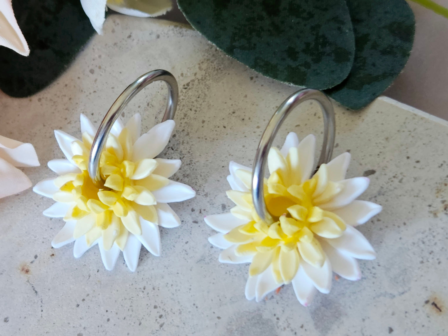 Dahlia Hoops White