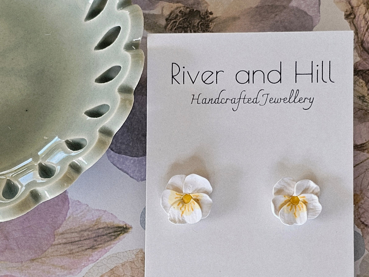 Pansy Studs White