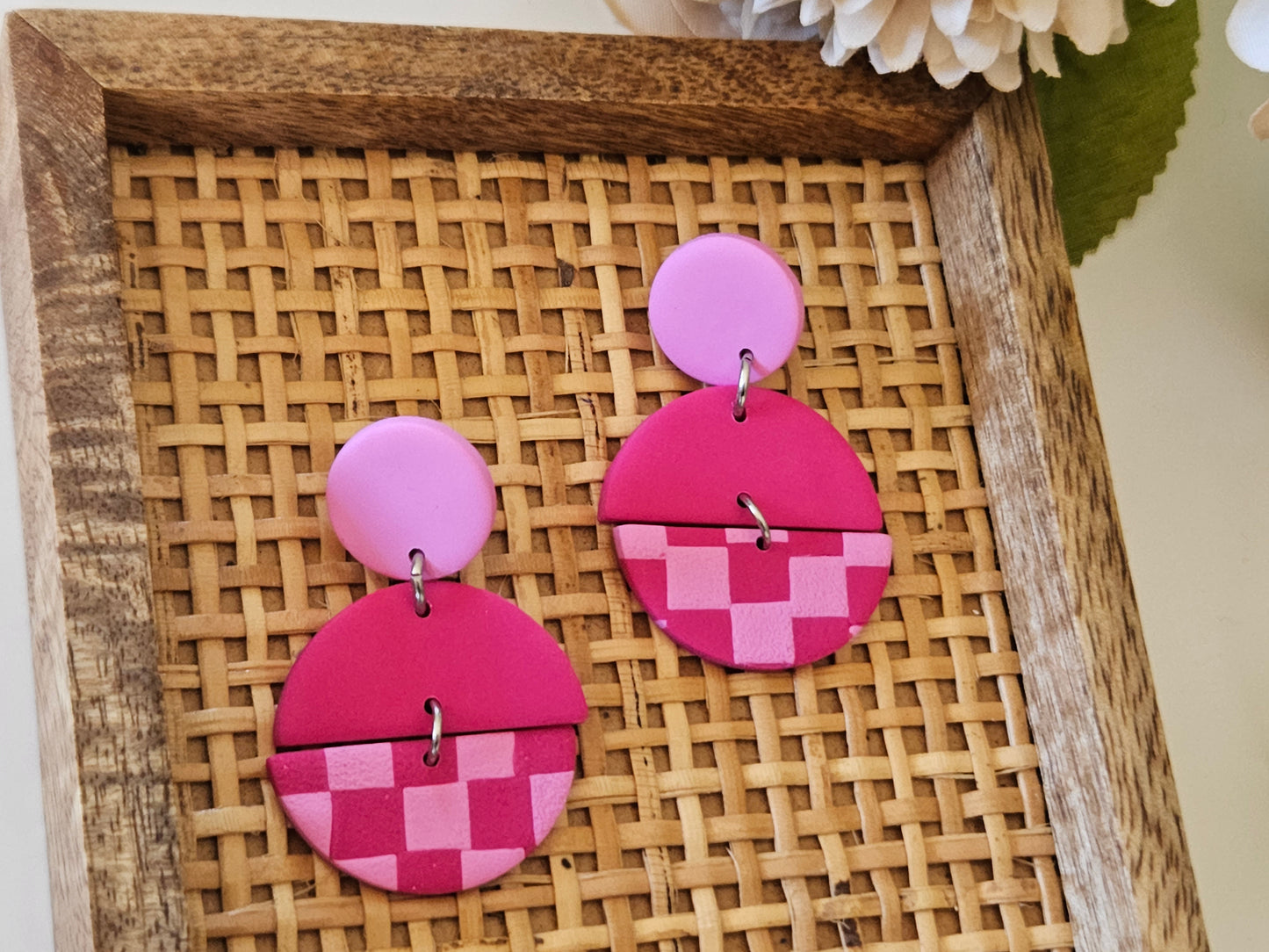 Checkered Disk Pink Earrings