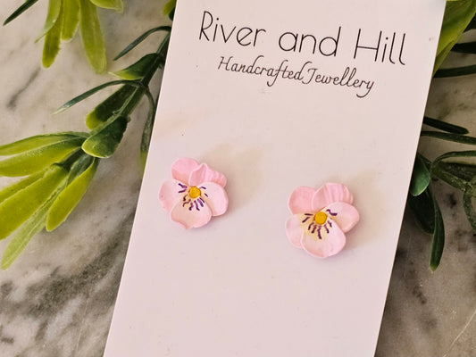 Pansy Studs Light Pink