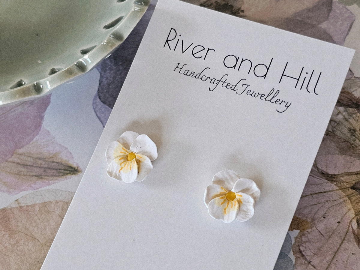 Pansy Studs White