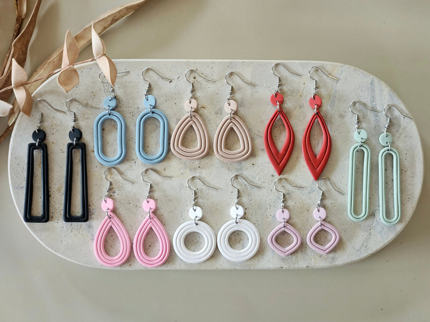 Essentials White Earrings