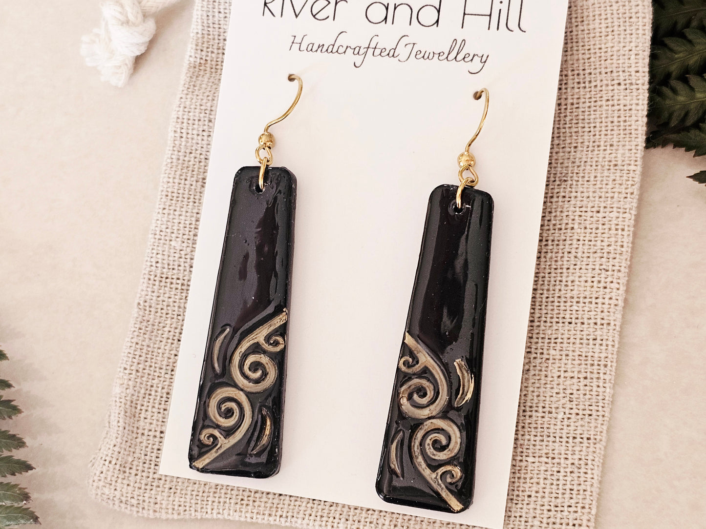 Koru Earrings Black